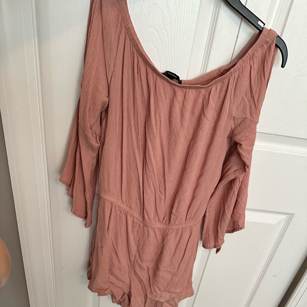 Off shoulder linen romper